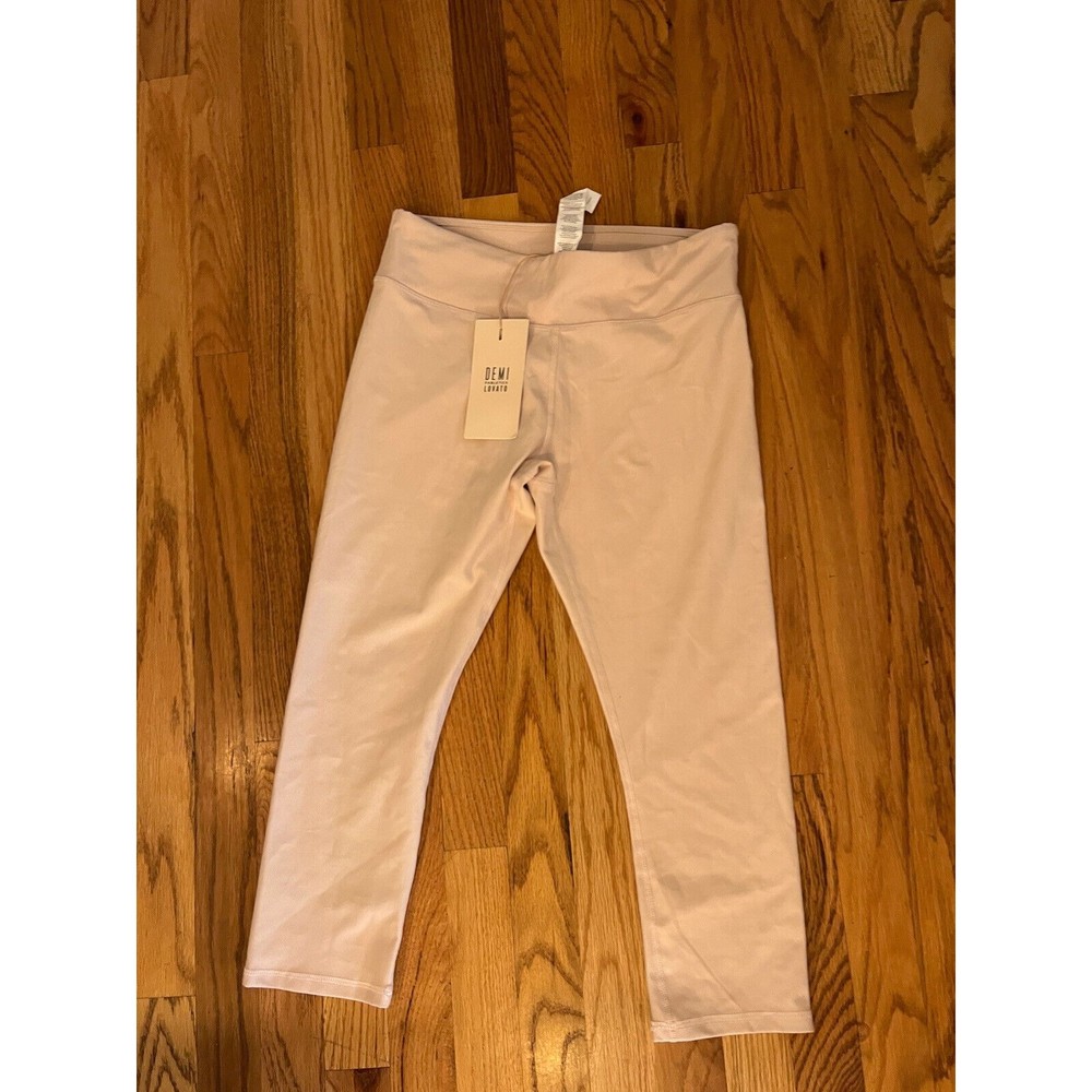 FABLETICS DEMI LOVATO M blush pink leggings crop‎ NWT